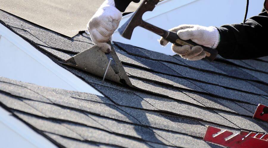 Professional residential roofers in Mena, AR